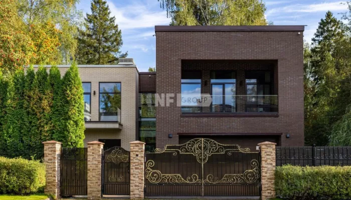 Дима Билан продает элитный коттедж в Подмосковье за 250 млн. Смотрим, что в нем есть