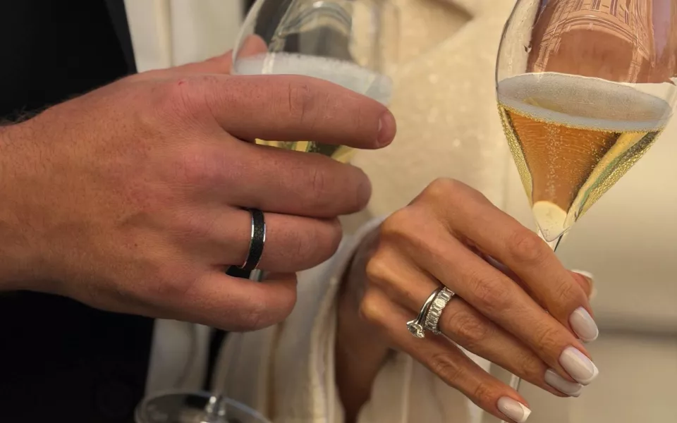 Полина Диброва заинтриговала кадрами из дворца бракосочетания