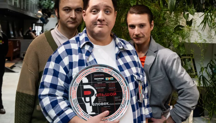 Актер из Бийска снялся в новом сериале на ТНТ, ставшем последним для Романа Попова