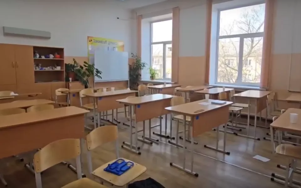 Стали известны подробности нападения подростка с арбалетом на школу в Челябинске