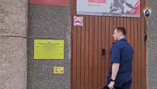 Появились кадры с места нападения школьника с арбалетом в Челябинске. Видео