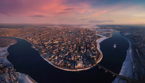 Фотограф показал Иркутск с высоты: город на Ангаре, где история читается с неба. Фото