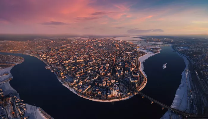 Фотограф показал Иркутск с высоты: город на Ангаре, где история читается с неба. Фото