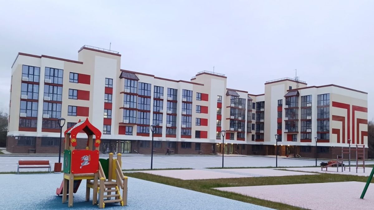 Жилой комплекс "Новое пространство" в Белокурихе. Фасады и внутренний двор