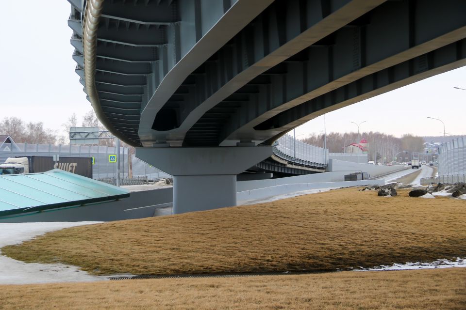 Трехуровневая развязка на Змеиногорском тракте. Март 2026 года