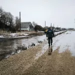 Уровни колеблются: в алтайском селе затопило более 30 приусадебных участков