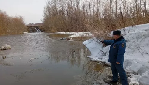 Движение транспорта закрыли на трассах в двух районах Алтайского края