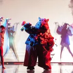 Стало известно, кто раскрыл себя и покинул шоу Маска за месяц до финала (12+)