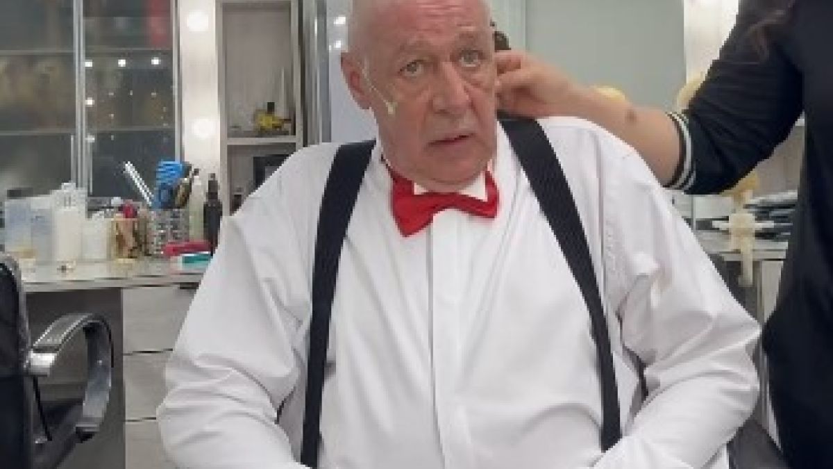 Михаил Ефремов в спектакле "Без свидетелей"