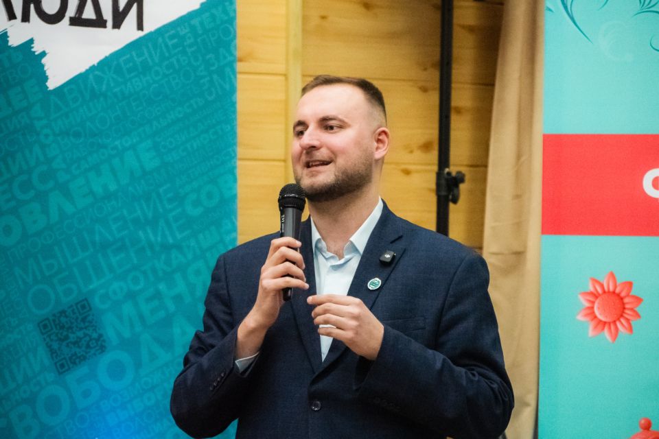 Руководитель отделения партии "Новые люди" в Алтайском крае Никита Федюнин