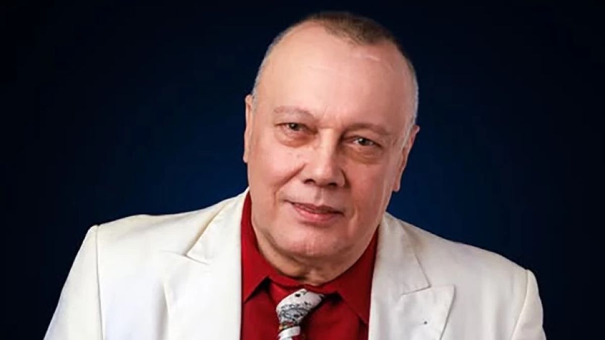 Владимир Комаров