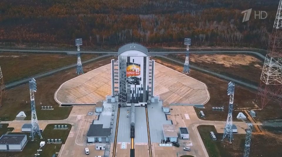 Женя Трофимов выступил ведущим документального проекта "Рокот космодрома"