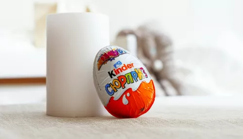 11 часов на ногах: упаковщикам киндер-сюрпризов предлагают зарплату 160 тысяч рублей