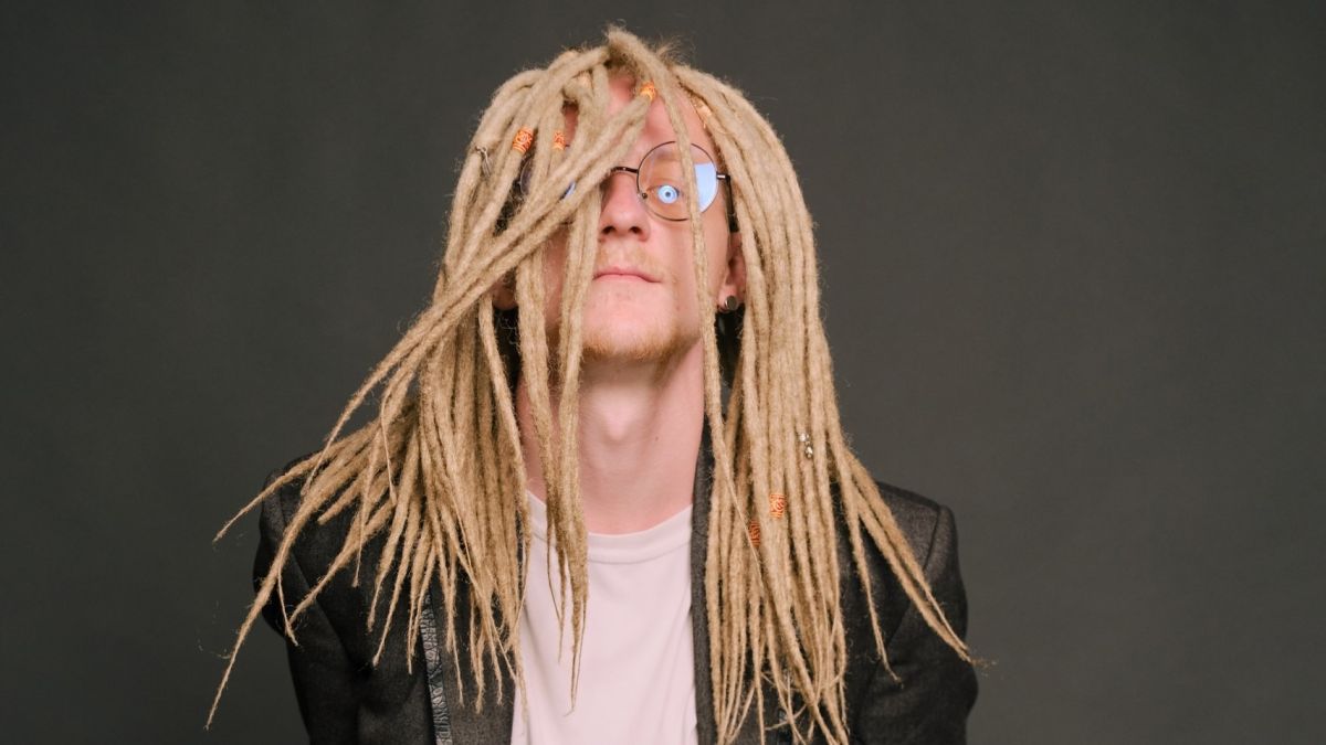 Дмитрий Бобровский, комик