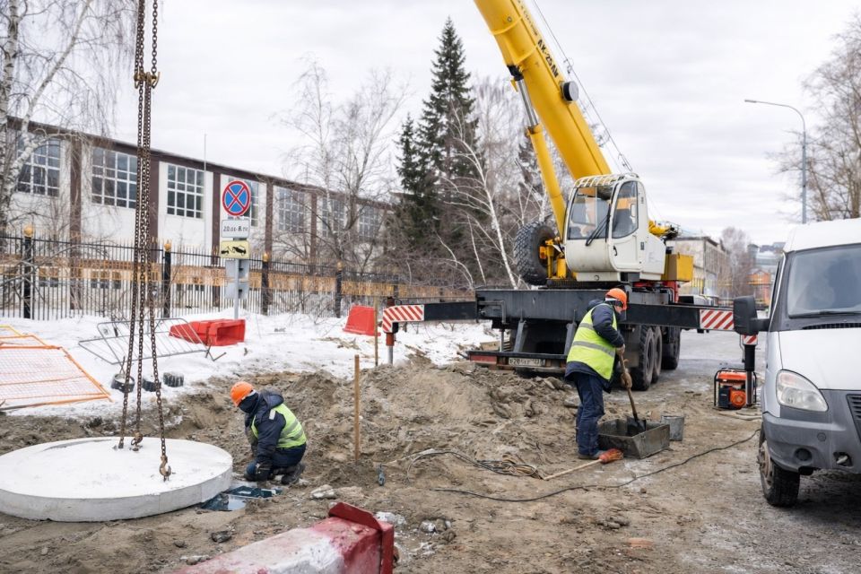 Реконструкция канализационного коллектора на улице Чкалова