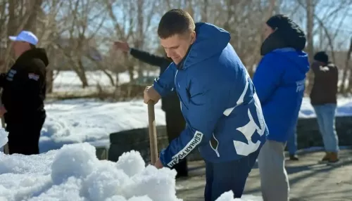 Уборка снега и встречи с жителями: депутаты БГД активно участвуют в жизни города