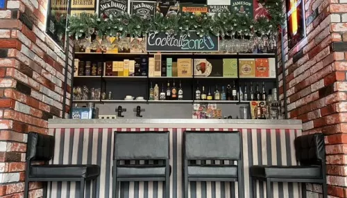 Крафтовый бар с наградами выставили на продажу в Барнауле. Фото