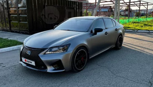 Стальной зверь: обтекаемый Lexus бизнес-класса продают в Горно-Алтайске. Фото