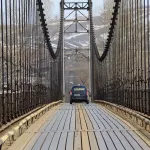Старый Платовский мост через Катунь в Горном Алтае демонтировали после запуска нового