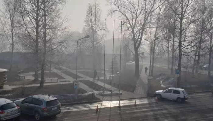 Жители Бийска массово жалуются на кислотный туман
