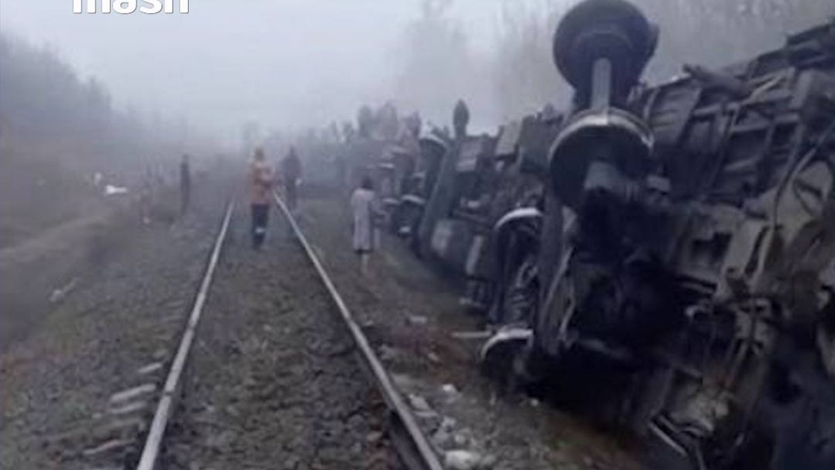 Семь вагонов пассажирского поезда Челябинск — Москва сошли с рельсов в Ульяновской области