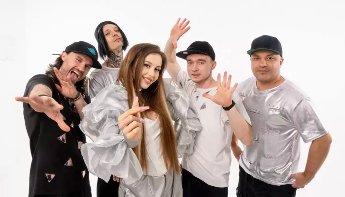 Солистка Демо ехала в сошедшем с рельсов поезде в Ульяновской области