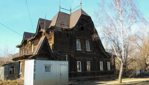 Сломан, но не сломлен: легендарный Дом Лесневского могут восстановить в Барнауле. Фото