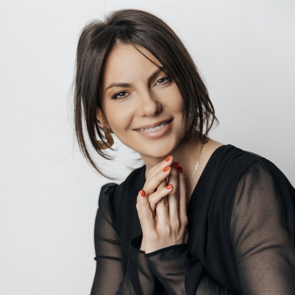 Анна Лежнева