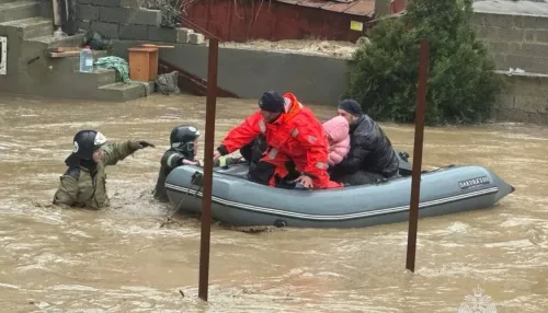 Минимум два человека погибли и два пропали без вести во время наводнения в Дагестане