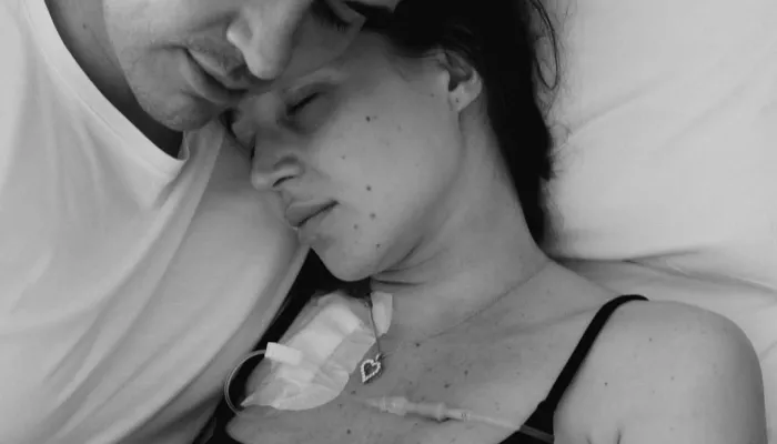 Оставь мне мою Леру: жених Чекалиной показал, как Лерчек борется за жизнь. Фото