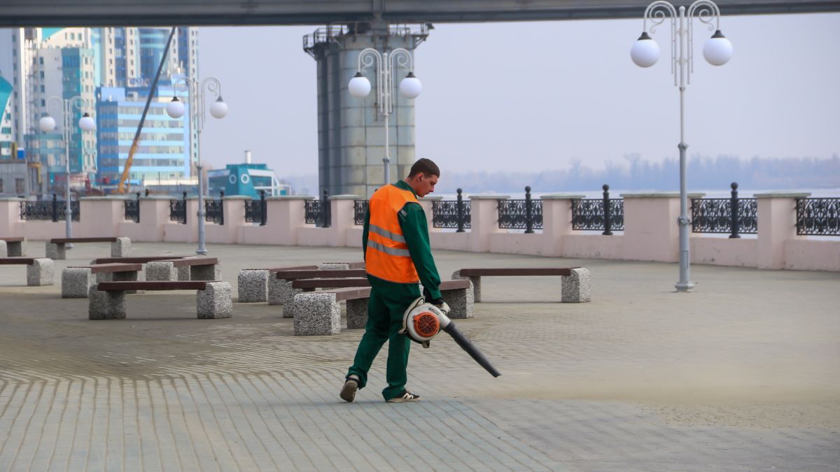 Обь перед ледоходом. Барнаул