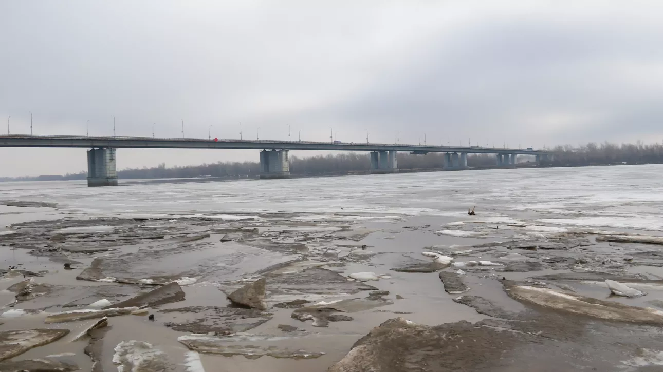 Ледяное дыхание Оби: как выглядит главная река Алтайского края накануне ледохода