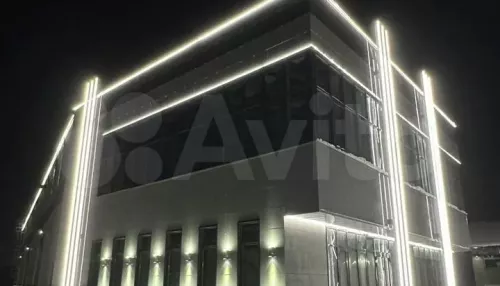 Крупный бизнес-центр выставили на продажу в центре Барнаула за 175 млн рублей. Фото