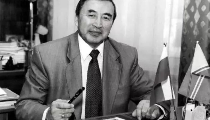 Ушел человек эпохи: первый президент Тывы умер на 84-м году жизни