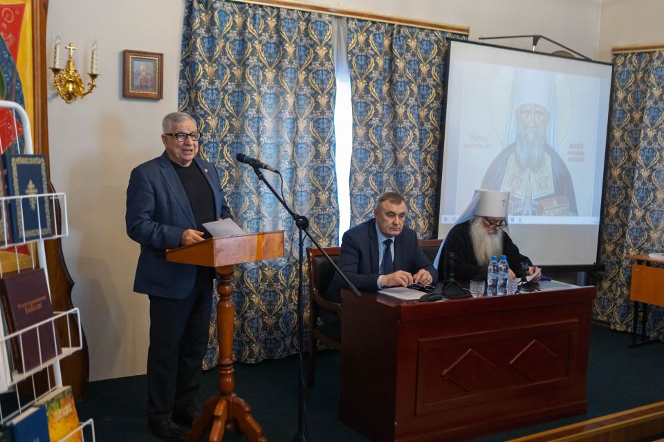 Круглый стол "Библия и традиционные ценности России: проблемы общественного просвещения"