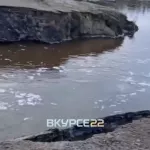 Река Бурла вышла из берегов в Хабарском районе. Видео