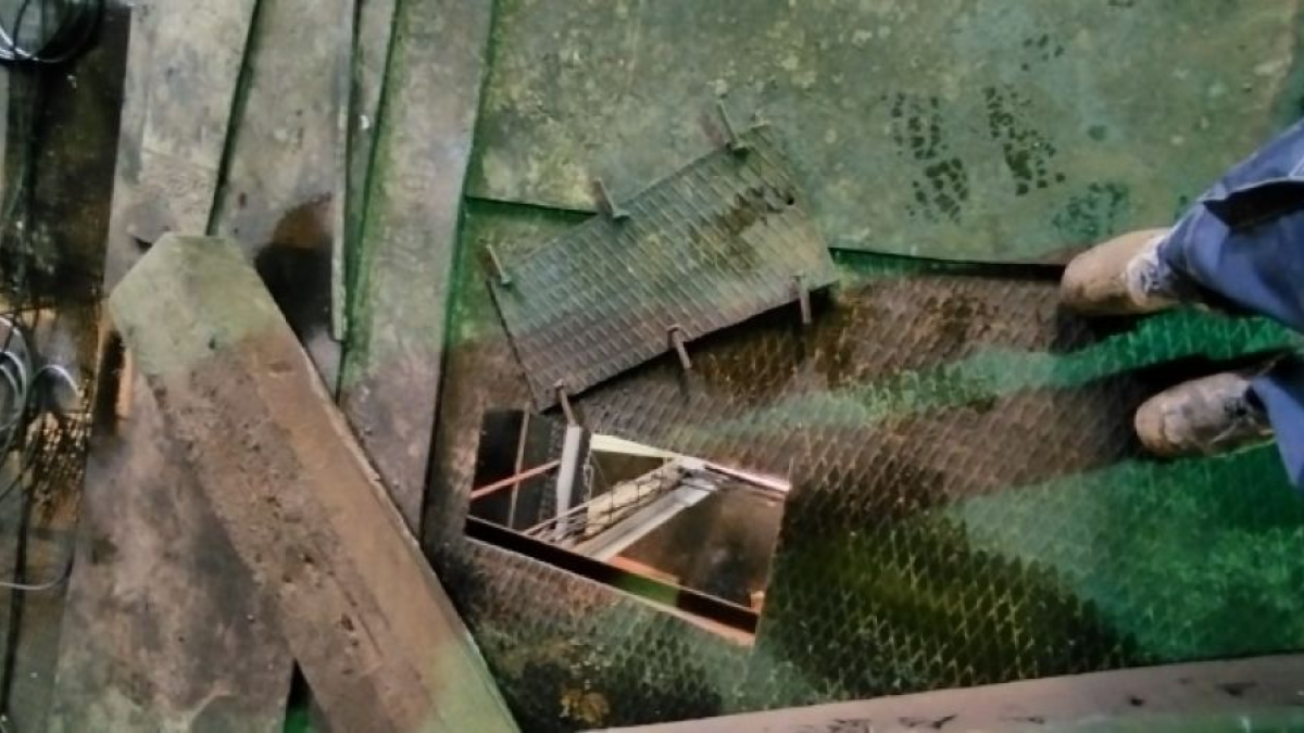 Незакрытое отверстие в полу