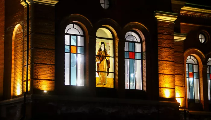 Светлый праздник: как в Барнауле встретили Пасху на ночной службе. Фото