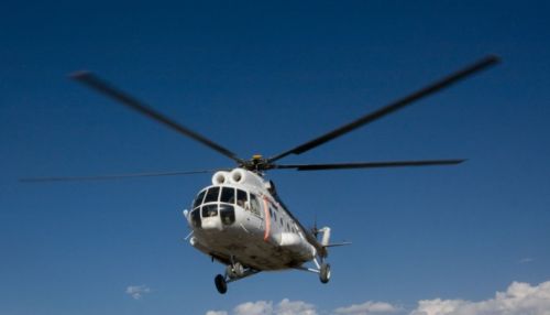 Вертолет МЧС забрал упавших в ущелье геологов на Камчатке