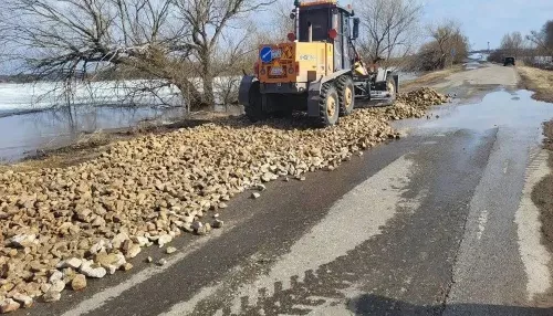 Подтопление продолжается: где в Алтайском крае перекрыты дороги из-за паводка