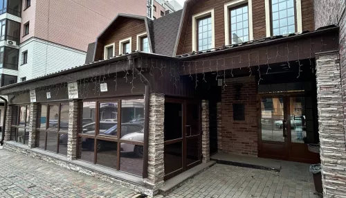 Известный ресторан в центре Барнаула закрылся после объявления о продаже. Фото