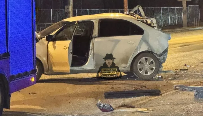 Пьяный водитель кроссовера устроил жесткое ДТП на Павловском тракте в Барнауле