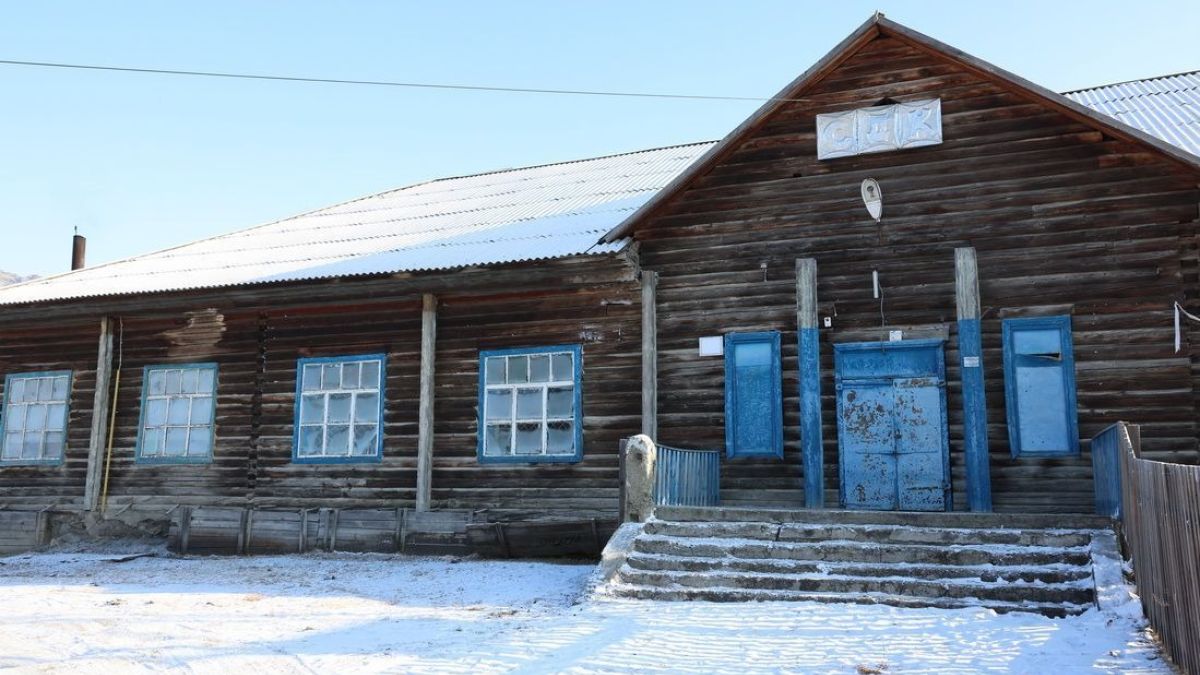 Дом культуры в селе Усть-Мута