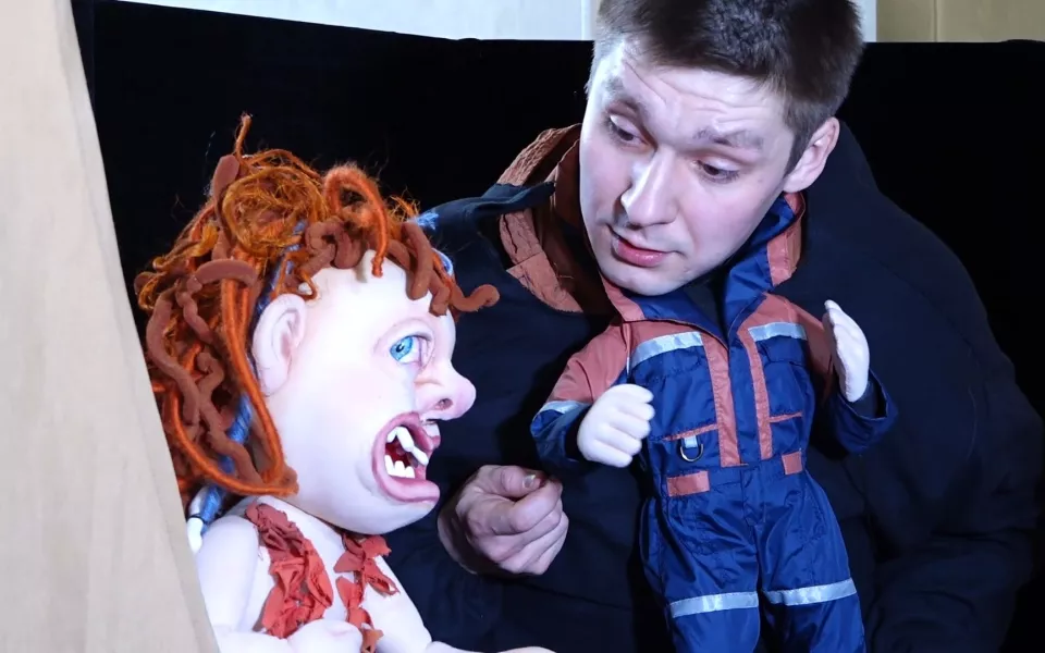 Алтайский театр кукол подготовил спектакль о Денисовой пещере