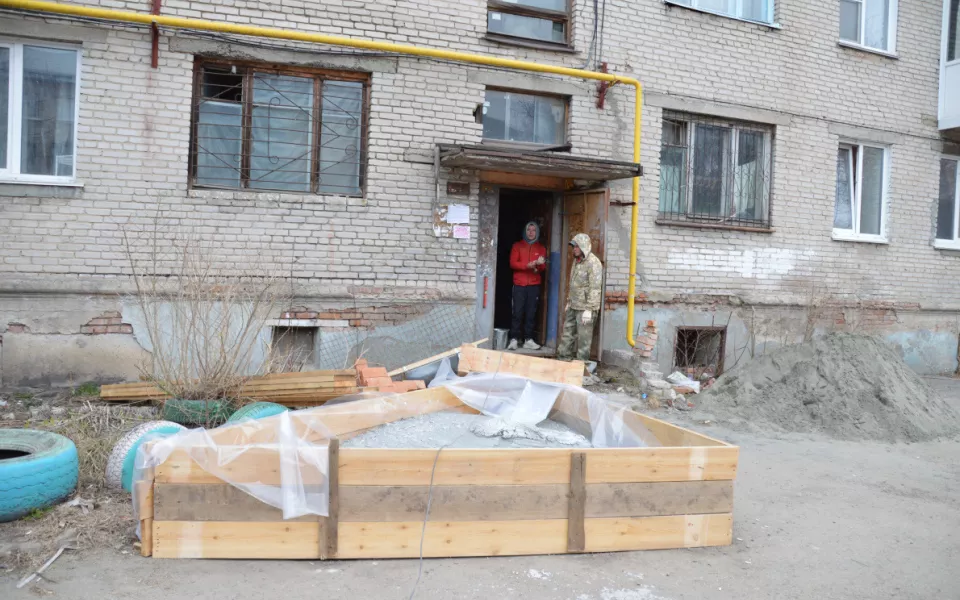 Аварийный дом на Тимуровской, 37, в Барнауле планируют отремонтировать за 45 дней