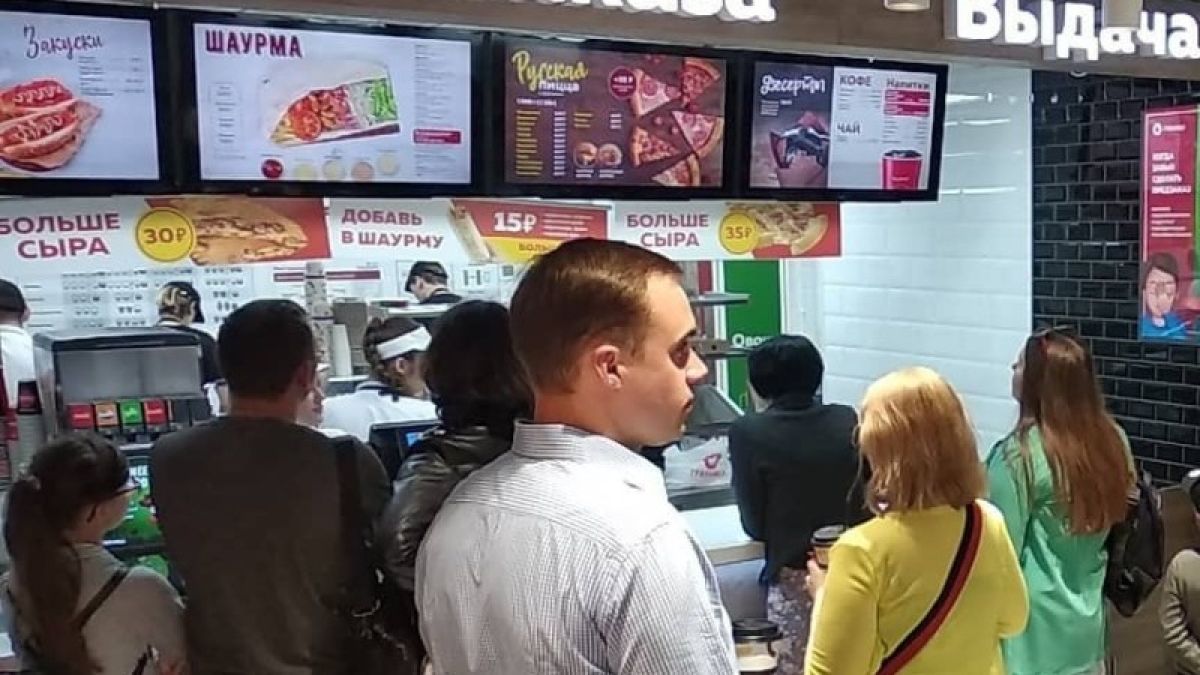 Алтайские пиццу и шаурму раскритиковали в Новосибирске