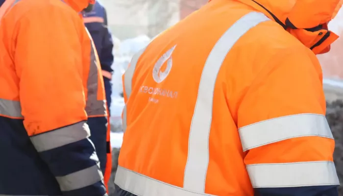 Порыв водопровода на ул. Исакова оставил часть барнаульцев без воды