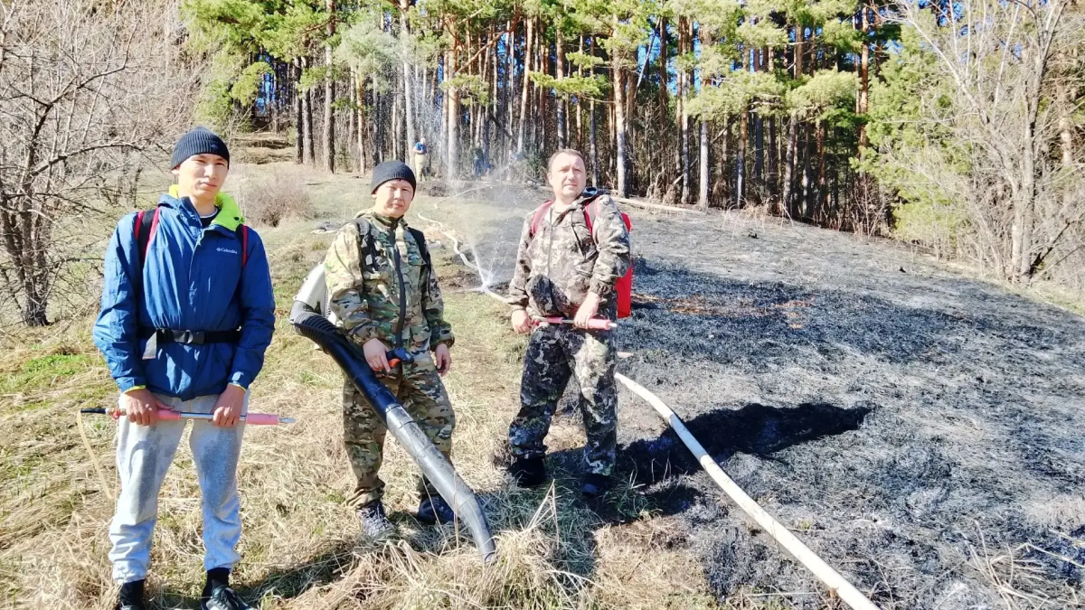 Тушение пожара на ул. Мамонтова в Горно-Алтайске