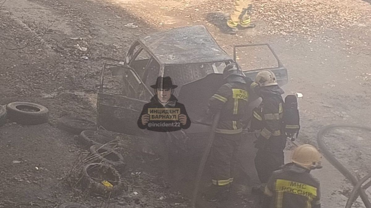 Сгоревший автомобиль