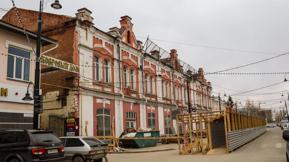 Магазин Второва на ул. Льва Толстого, 32. Начало реставрации. Апрель 2026 года